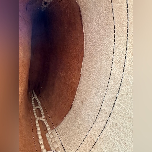 Genuine vintage vachetta leather flap shoulder bag with flowers woven - Picture 10 of 12